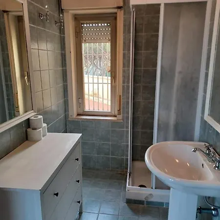 Nerone Ai Pini 아파트 *